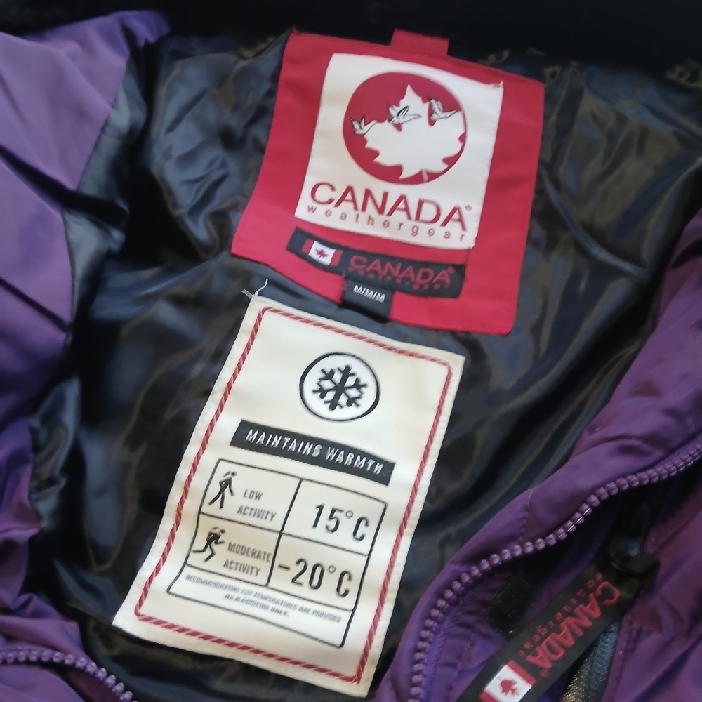 Canada Weathergear Women's Size Medium Purple Hooded Puffer Coat - Picture 3 of 10